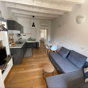 https://corso-como-8.it-lombardy.com